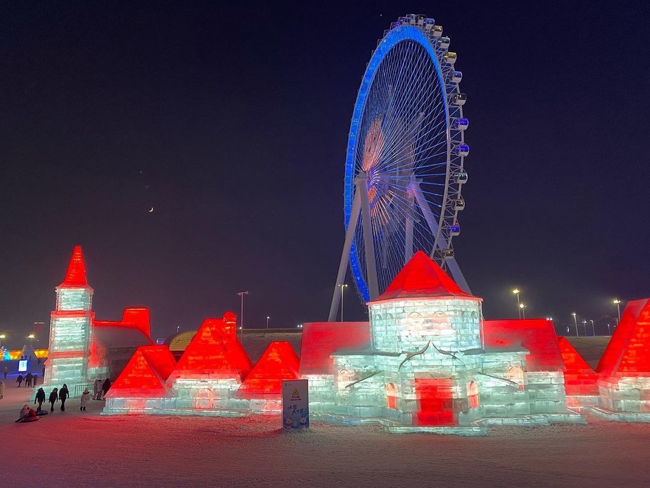 O maior festival de esculturas de gelo e neve do mundo está quase a