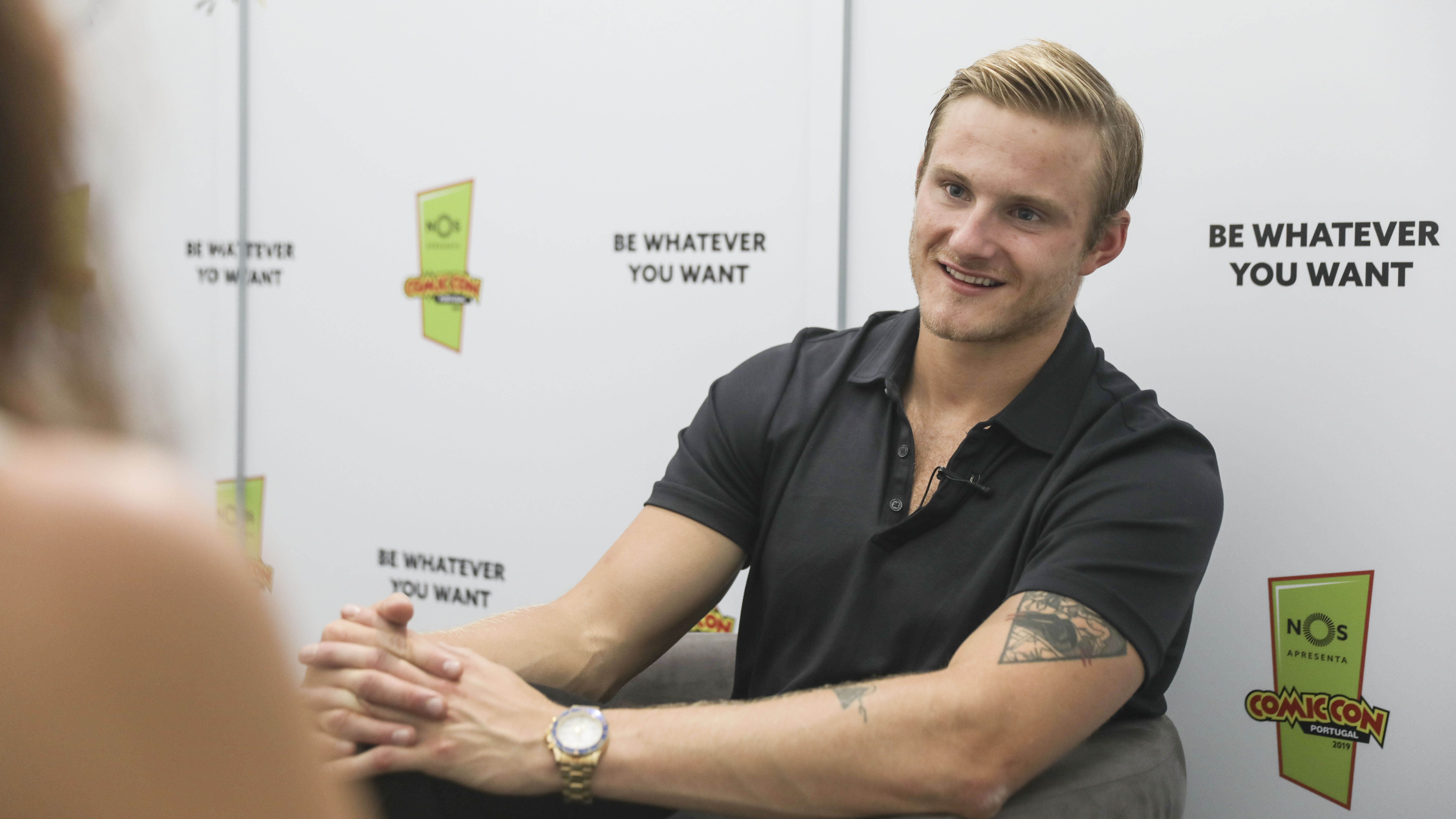 Alexander Ludwig ganhou a espada de Bjorn no final de Vikings