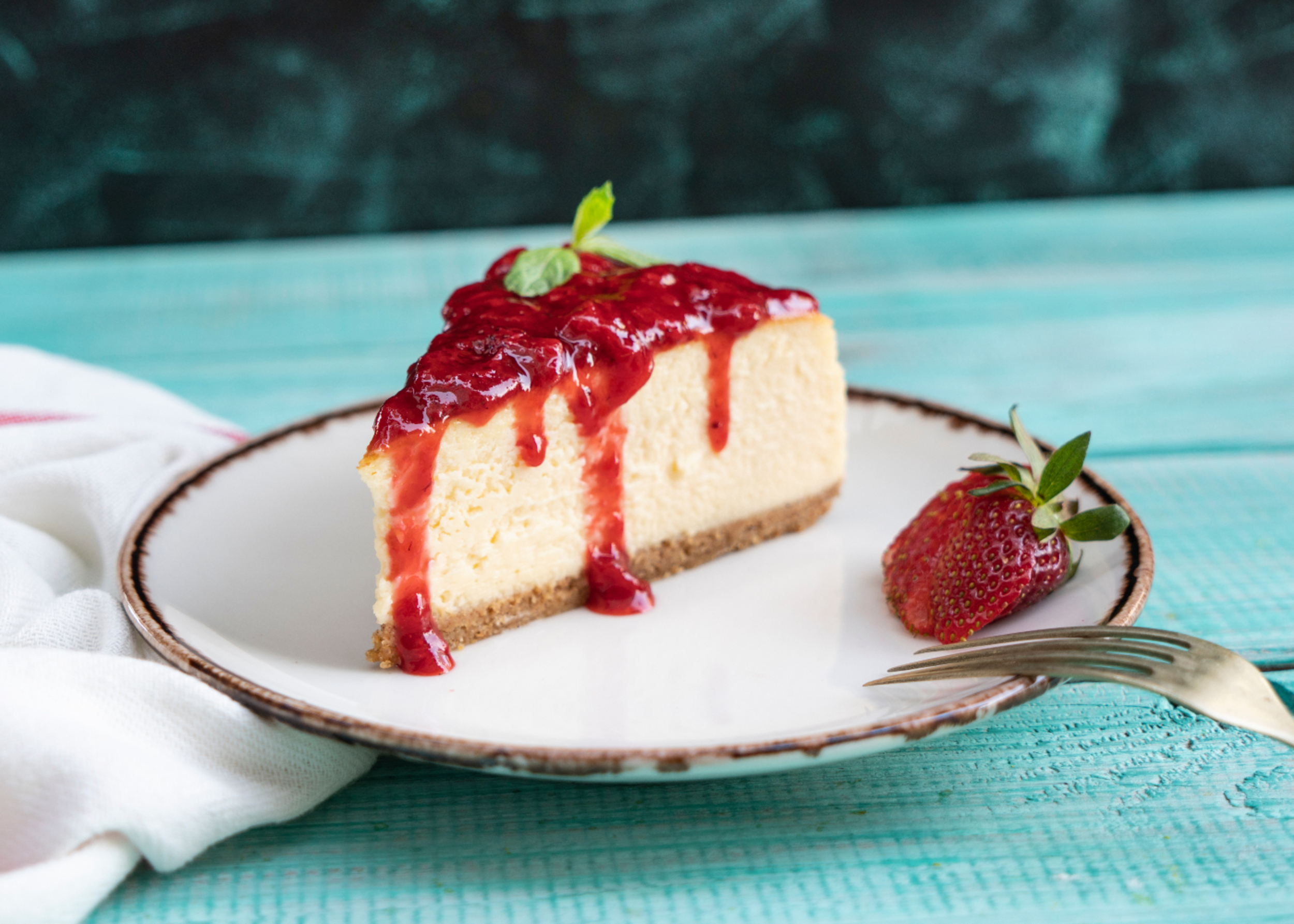 Cheesecake de forno com frutos vermelhos