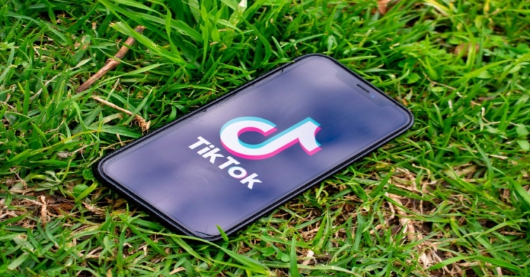 Adeus, danças: TikTok suspende diretos e uploads na Rússia – NiT