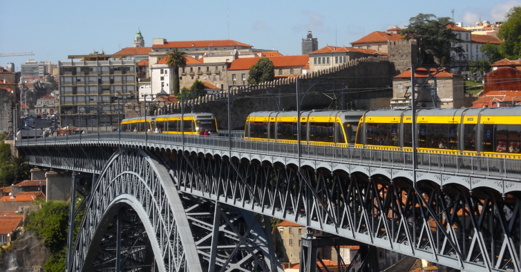 Metros de Lisboa e Porto vão receber “música ao fundo do túnel” na próxima semana