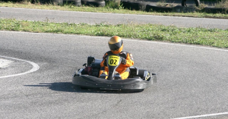 O único kartódromo da região de Lisboa tem mais de 30 anos — e está aí para  as curvas – NiT