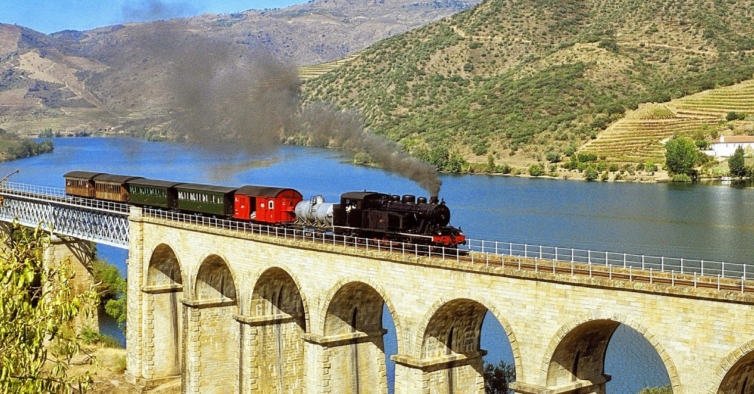 As incríveis viagens no comboio histórico do Douro estão de volta