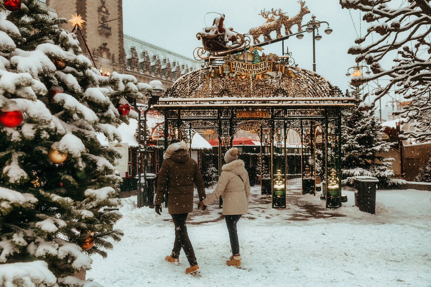 Vaga de frio na Europa: cidades cobertas de neve - SIC Notícias