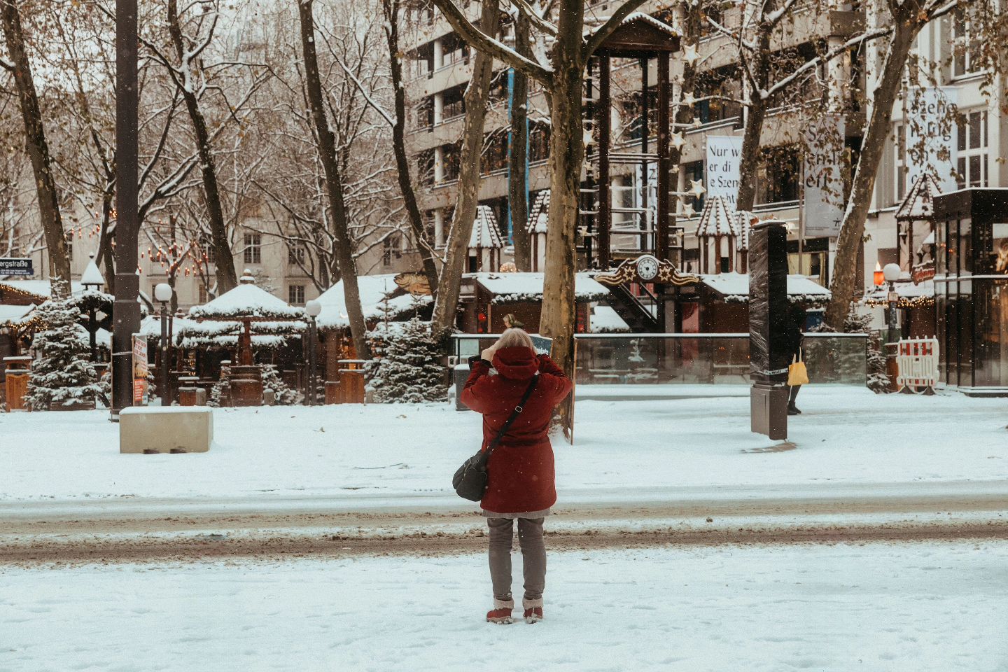 Vaga de frio na Europa: cidades cobertas de neve - SIC Notícias